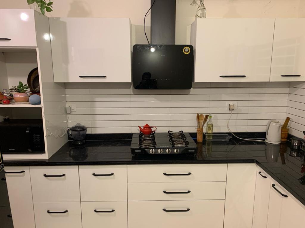 بوبال Furnished Villa Near Airport, Away From City المظهر الخارجي الصورة